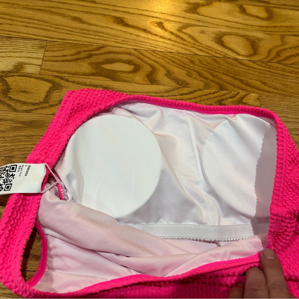 NEW Hot Pink Textured One- Shoulder Swimsuit w/ Belt Sz S - Picture 6 of 7